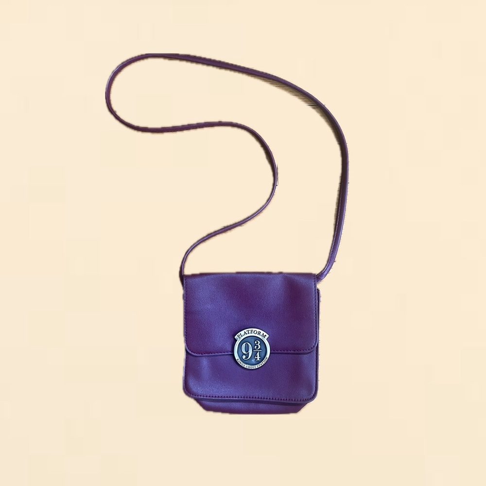 Harry Potter Hogwarts Platform 9 3/4 Burgundy Crossbody Bag